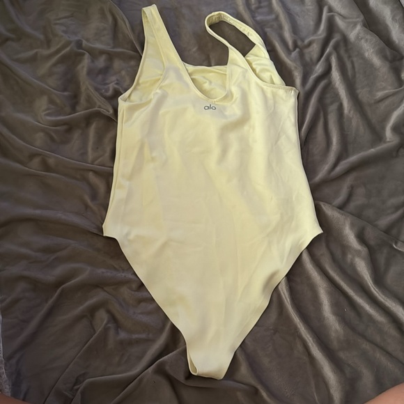 EUC vintage Alo yoga goddess bodysuit - Picture 2 of 4